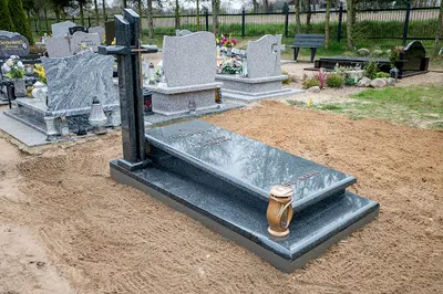 SITAREK Zakład Kamieniarski, nagrobki